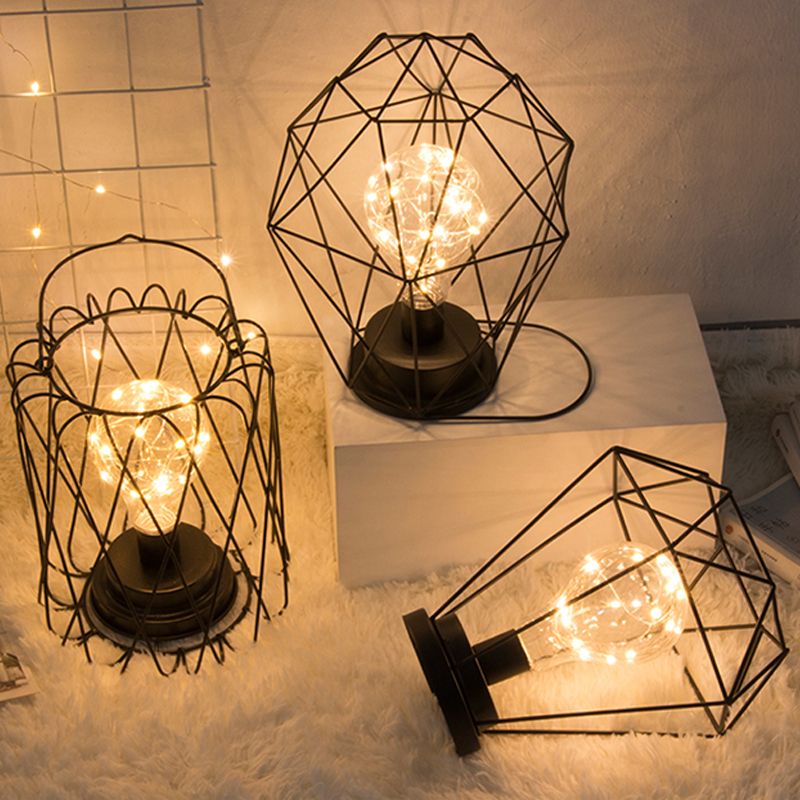 1 tête de têtes / lampe de table en diamant avec cage loft loft élégant en métal noir lampe de table pour le chevet