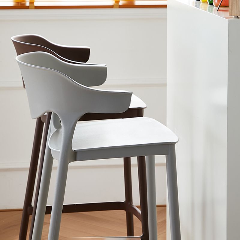 Indoor Plastic Armless Bar Height Stool Industrial Stackable Low Back Bar Stool