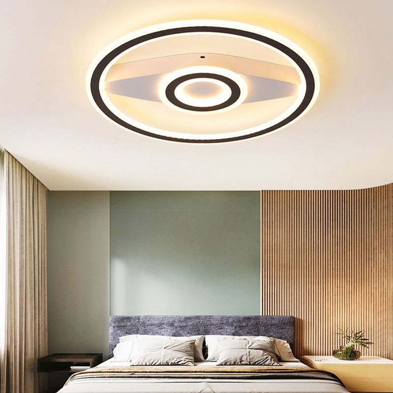 Acrylic Circular LED Ceiling Mount Light Modern Eye-Caring Ceiling Fixture in Black for Living Room