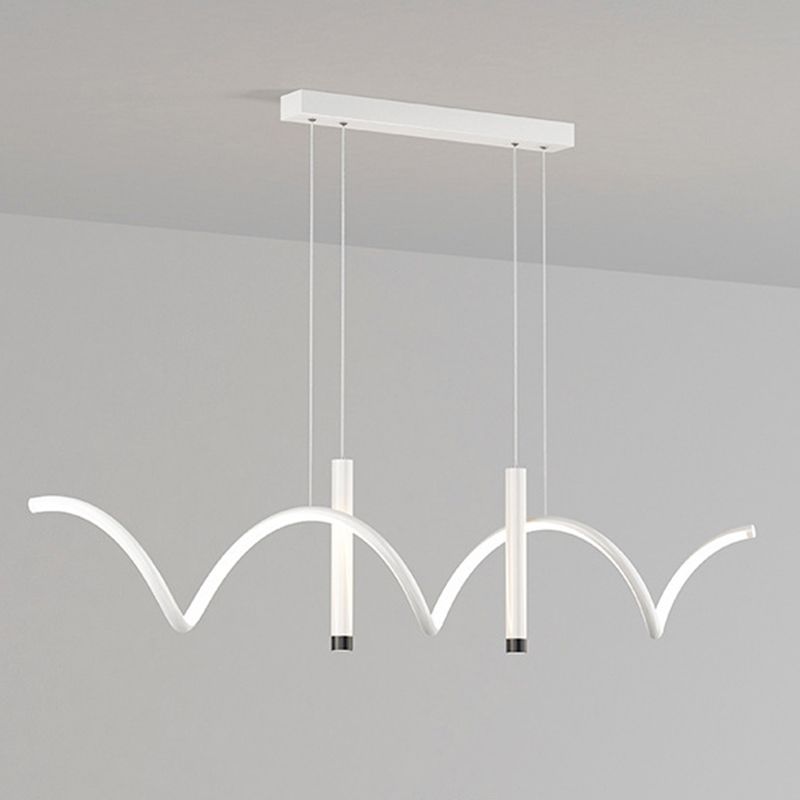 Eigentijdse stijl lineaire vorm eilandlichten metaal 3 licht hangende verlichtingsarmaturen