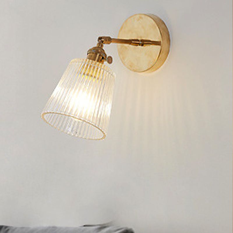 1 Living Ottone in ottone industriale in ottone industriale con vetro.