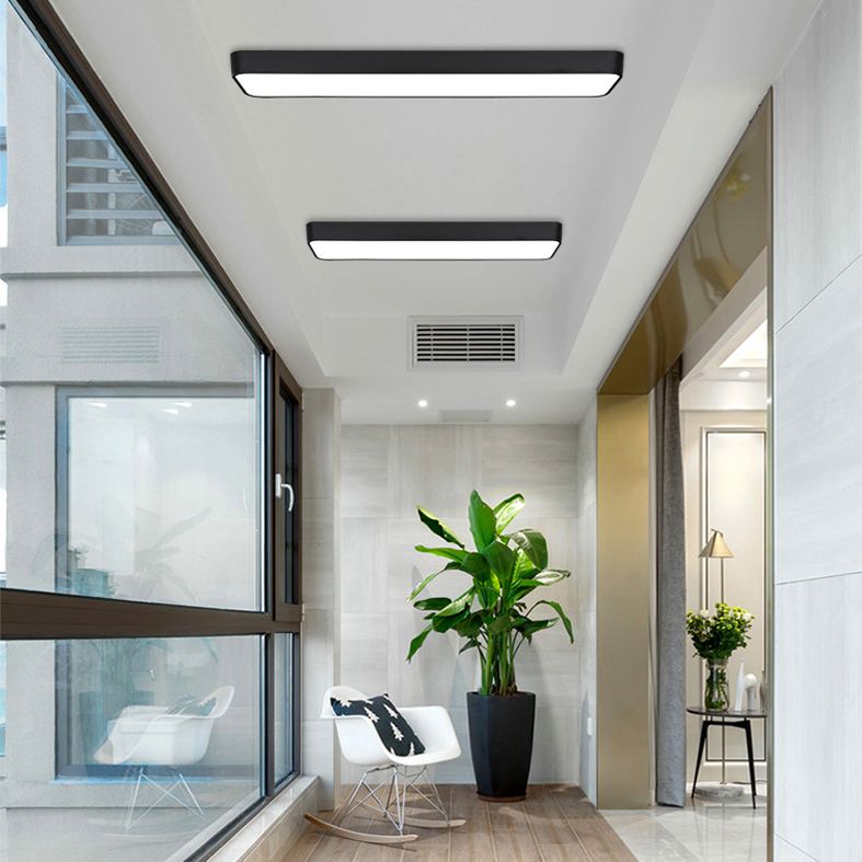 Lampade da soffitto rettangolari in metallo con montaggio a incasso. Lampade da incasso per ufficio moderne