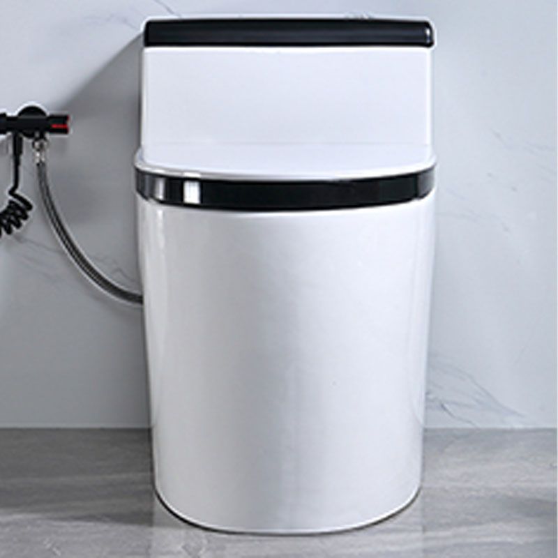 Floor Mount Toilet Black and White Toilet with Siphon Jet Water-saving Function