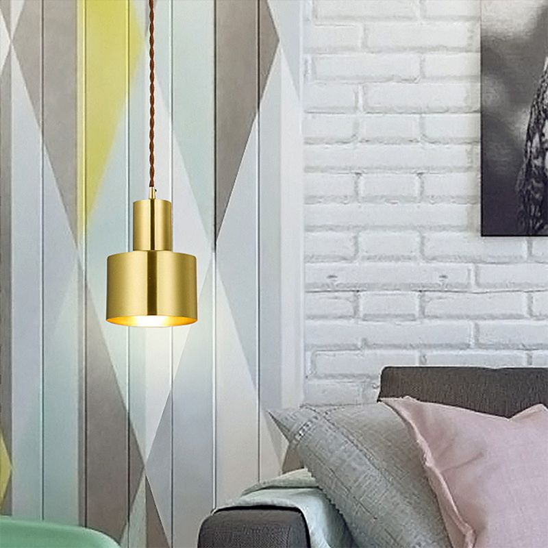 Gold Cylindrical Single Pendant Light Fon de fer forgé lampe pour les espaces intérieurs
