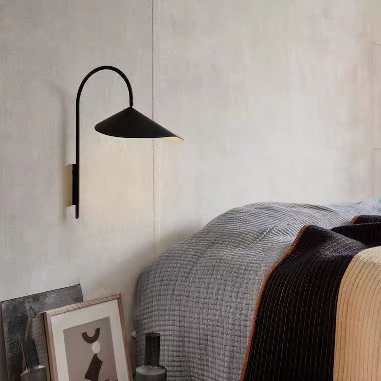 Simple Style Vanity Lighting Metal Wall Light Fixture for Bathroom