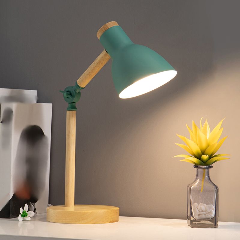 Lampada da tavolo notturna conica moderna in stile metallo a 1 luce