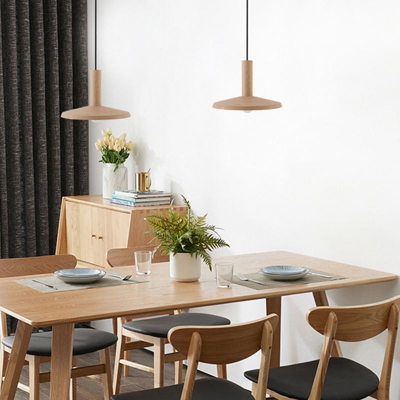 Simplicidad contemporánea Luz de techo de granja con sombra de madera