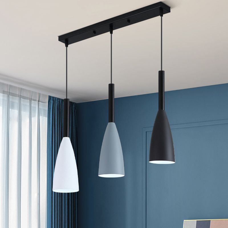 Lámpara de suspensión de 3 luces de tono de metal de estilo macarrón
