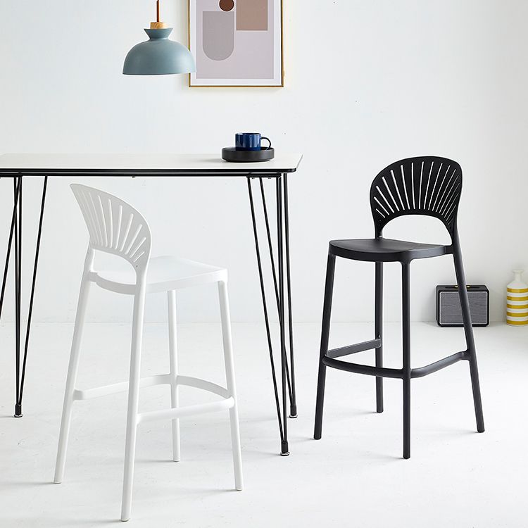 Industrial Armless Low Back Bar Stool Indoor Stackable Plastic Bar Stool