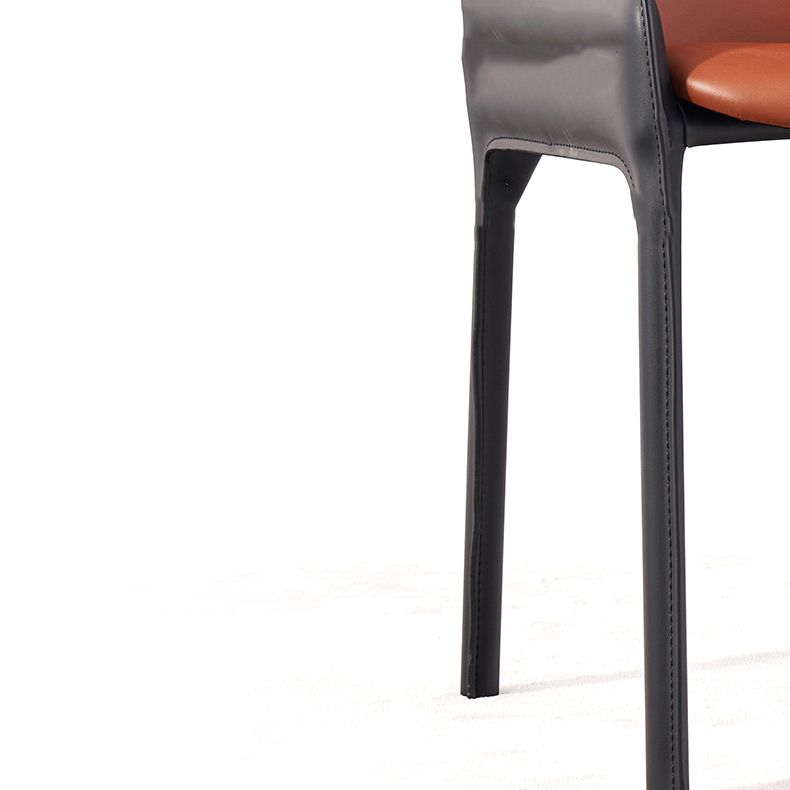 Silla de comedor de metal moderno, silla de comedor con brazo de cuero para uso doméstico
