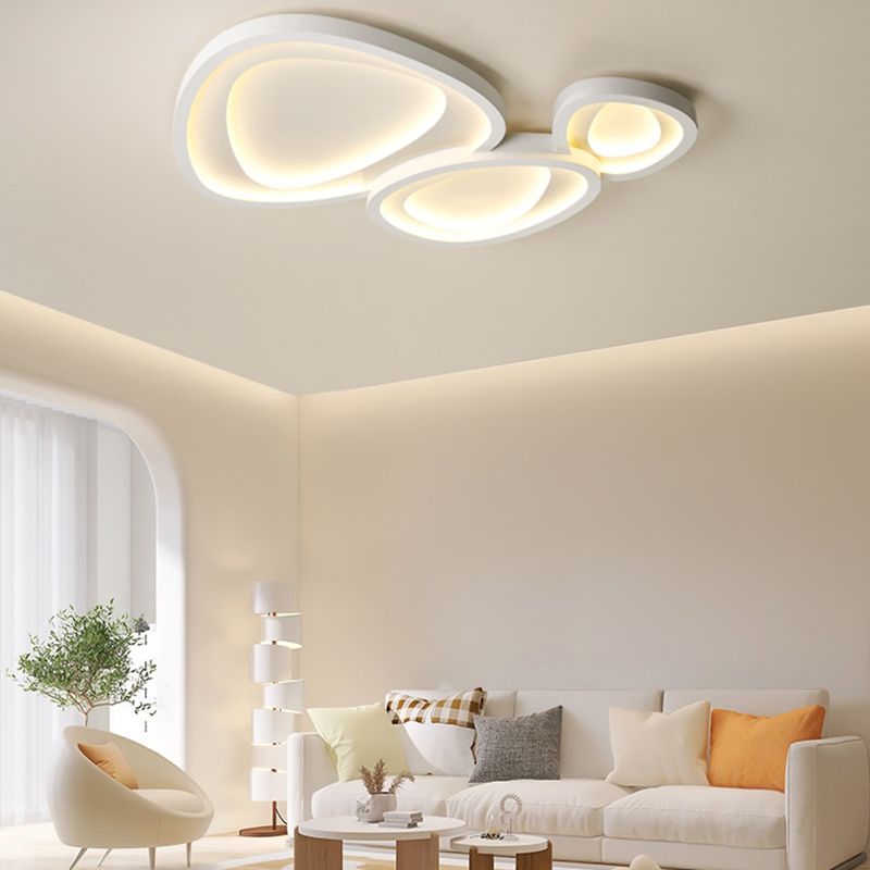 Nordic Style Ceiling Light Fixture Metal Flush Mount in White for Living Room