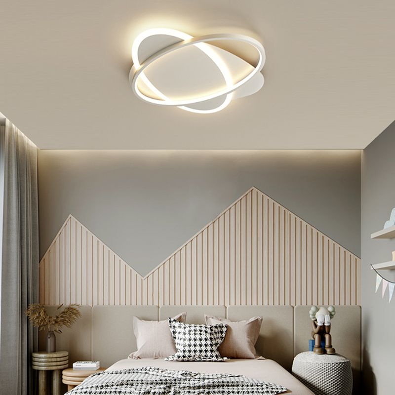 Plafonnier LED ovale minimaliste moderne en fer forgé avec abat-jour en acrylique