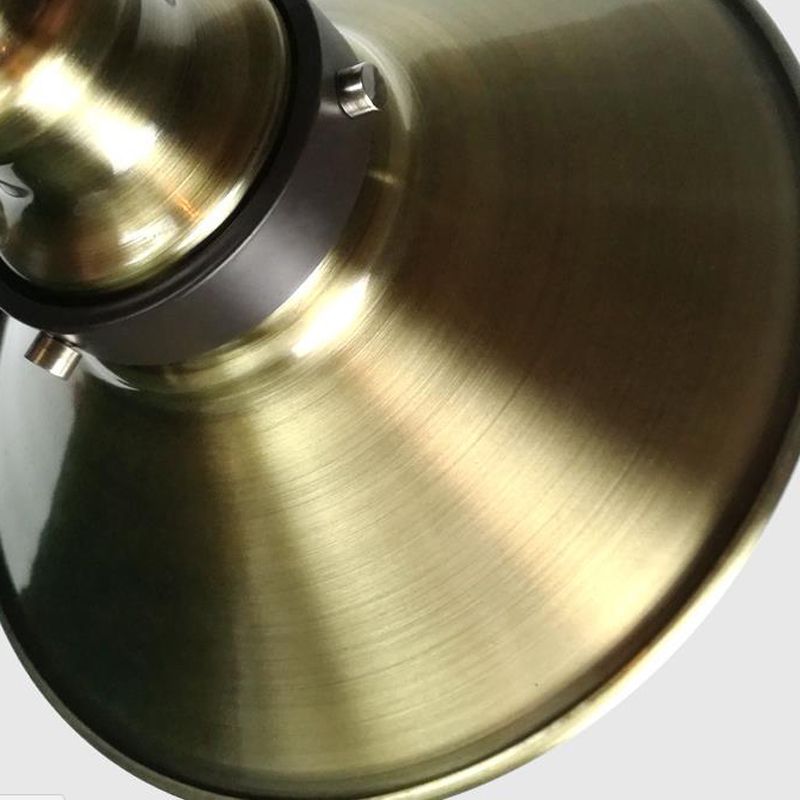 Luz de pared de bronce de hierro Tombra de platillo de platillo 1 Bulbo Lámpara de pared elegante para la pared para la granja