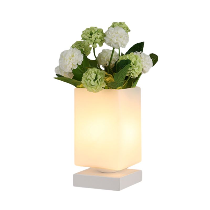 Art Deco Cono/rectángulo Lámpara de noche de vidrio blanco Iluminación de mesita de noche con decoración de flores para dormitorio