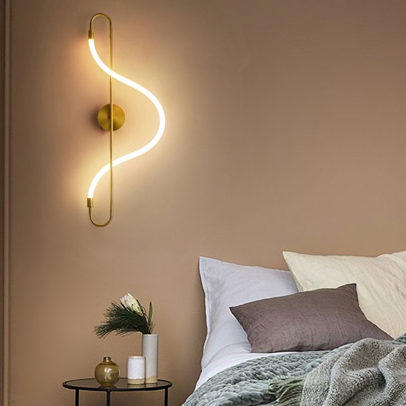 Modern Gold Linear Wall Mount Light Fixture Metal 1-Light Wall Lamp for Living Room