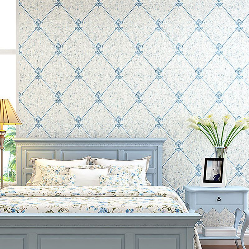 Lattice and Fleur De Lis Wallpaper Modern Moisture Resistant Bedroom Wall Covering, 57.1-sq ft