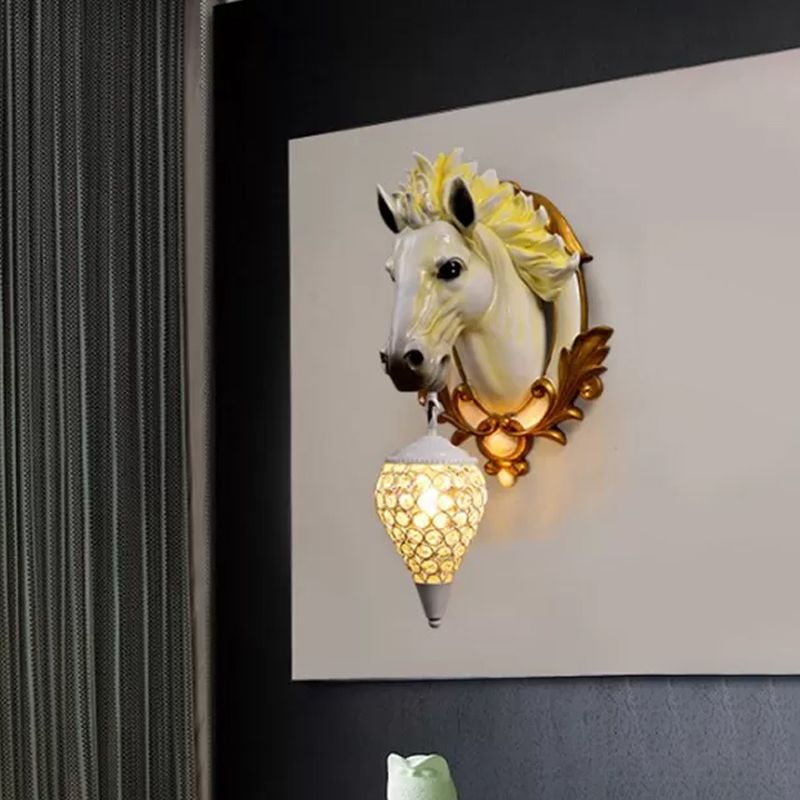 Bianco/rosso 1 Light Sconce Light Light Vintage Resin Horse Muro con tonalità di cristallo per goccia per interno, 9,5 "/12" W