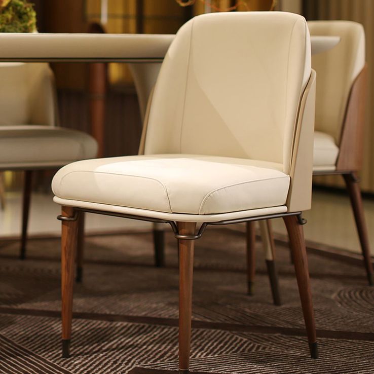 Silla auxiliar Parsons para sala de conferencias contemporánea Silla de comedor de cuero beige