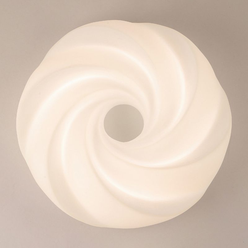 Flower Shape Metal Flush Light Modern Style 1 Light Flush Mount Ceiling Lights in White