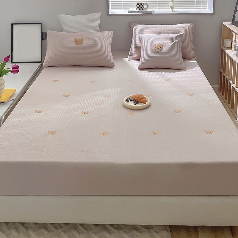 Modern Bed Sheet Bear Pattern Non-pilling Breathable Skin-friendly Sheet Bed Set