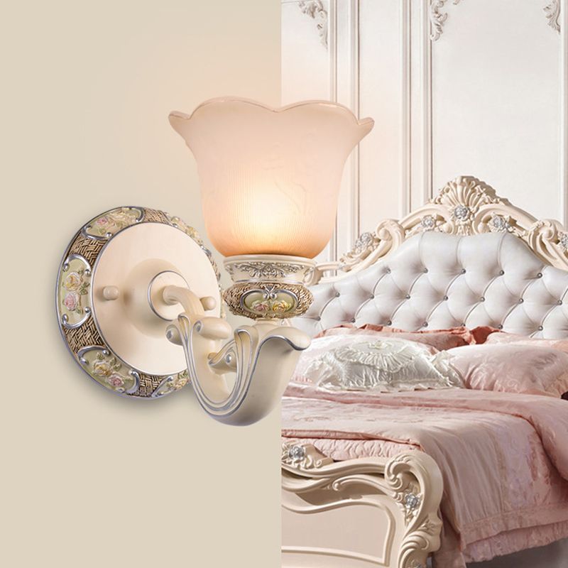 1 hoofdbloemmuurlicht traditionele roze opaline glazen wand gemonteerde lamp voor salon