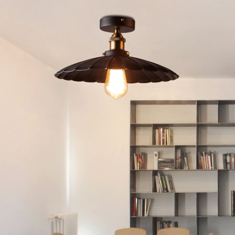 Schwarze, konische, halbmontierte Beleuchtungsfabrik aus Eisen mit 1 Kopf für das Esszimmer in der Nähe der Deckenleuchte