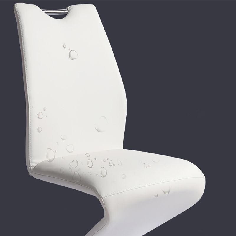Silla de comedor de cuero PU moderna, sillas de comedor de metal sin brazos para uso en restaurantes