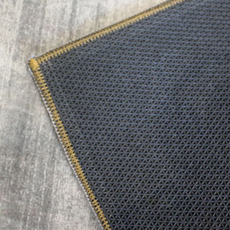 Simple Light Grey Carpet Polyester Graphic Carpet Washable Carpet for Drawing Room