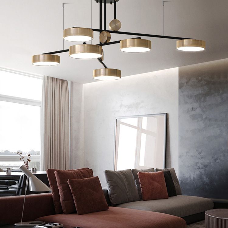 Lampada di sospensione di sputnik postmoderna Acrilico lampadario del soggiorno a 6 luci con tonalità acrilica rotonda in oro