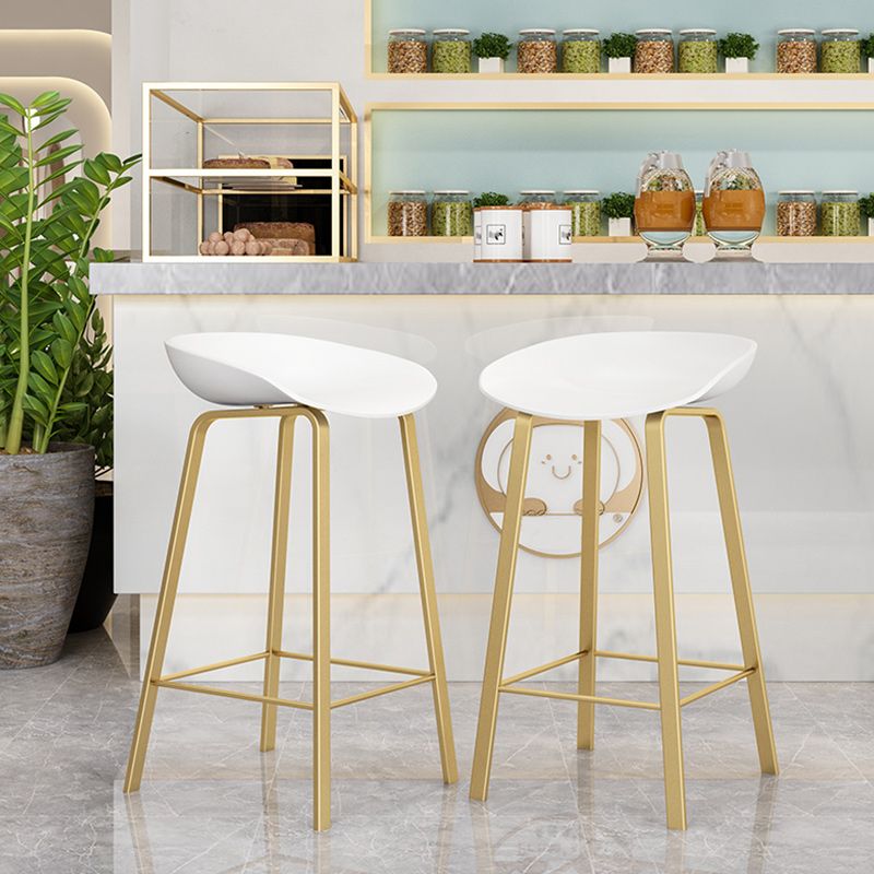 Modern Backrest Armless Counter Stool Plastic Bar Stool with Metal 4 Legs