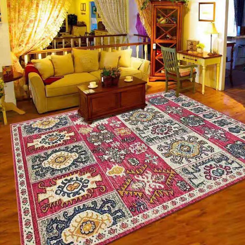 Wine Red Graphic Rug Polyester Luxury Rug Stain Resistant Rug for Drawing Room