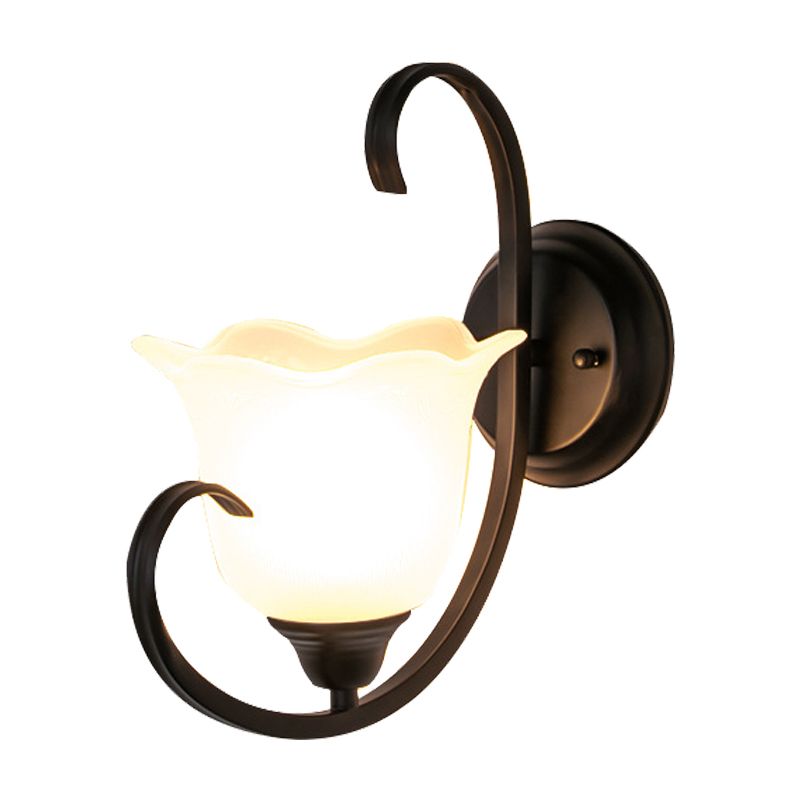 Salón de dibujo floral pared apliques country vidrio lechoso simple idea de iluminación de pared negra con brazo de desplazamiento