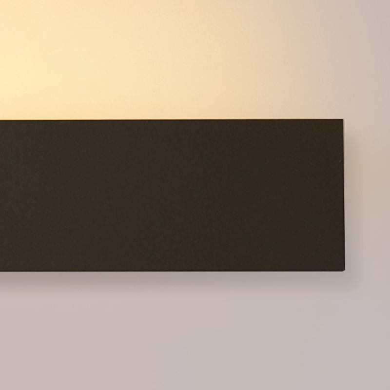 Metal Linear Shade Wall Sconce Modern Style Single Light Wall Mounted Light in Black