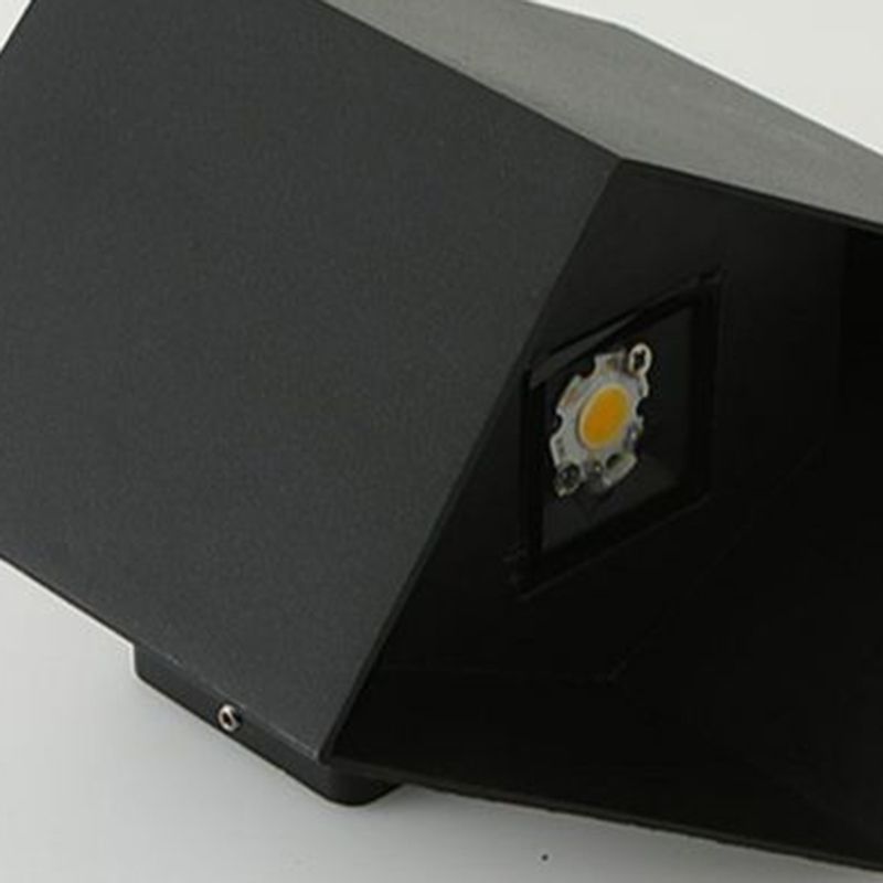 Geometric Shape Wall Lamp Modern Style Metal 2 Lights Wall Lights in White/Black