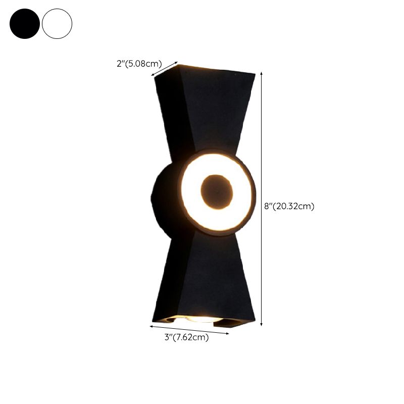 Contemporary Wall Light in Black / White Aluminum Wall Mount