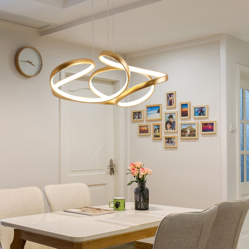 Lampada per il ristorante in metallo Twisty Led Lamting Lamping Slease Gold Hanging Lampada per il ristorante