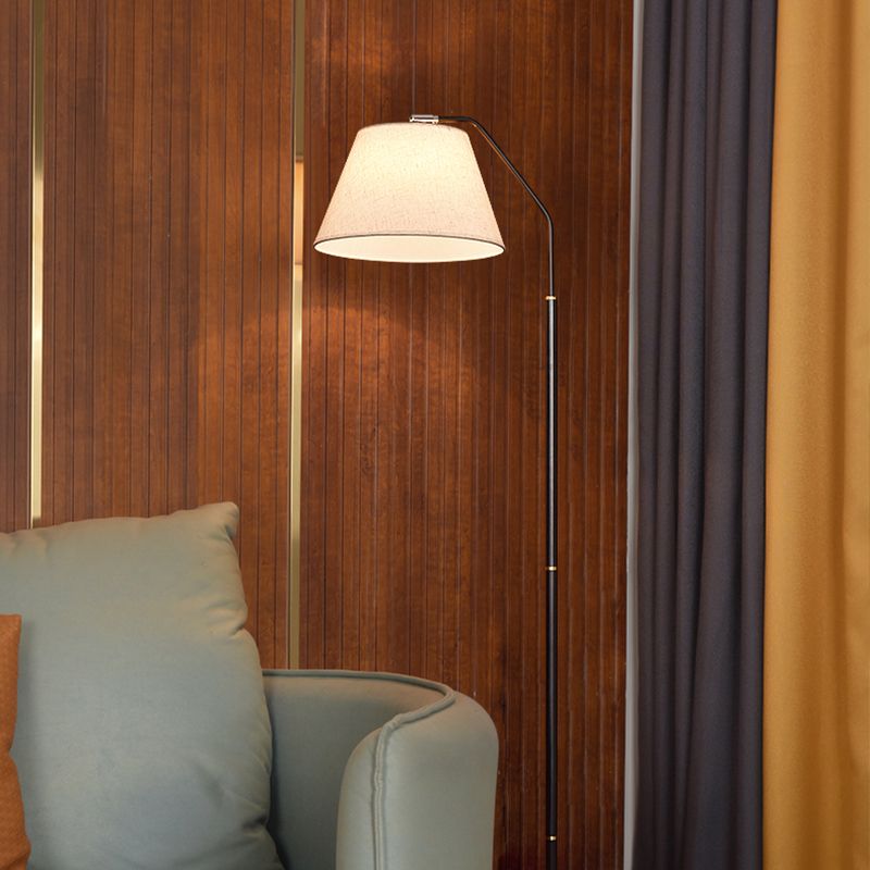 Lampada da pavimento contemporanea luce a pavimento colorata con tonalità in tessuto per camera da letto