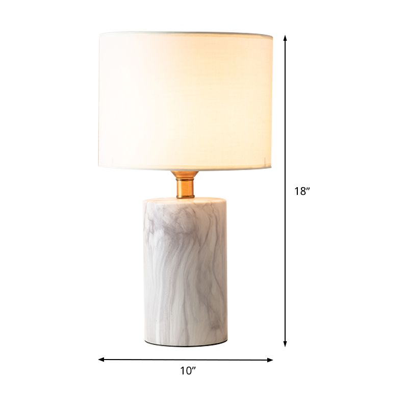 1 Kopf schattierte Aufgabenbeleuchtung Modernismus Stoff kleine Schreibtischlampe in Weiß mit Marmorbasis