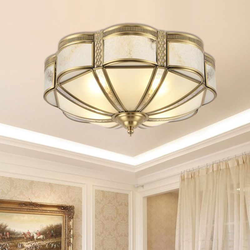 14 "/18" W Floral Bedroom Ceiling Lamp Retro Style Milky Glass 3/4 Lumières Brass Flush Mount Lighting