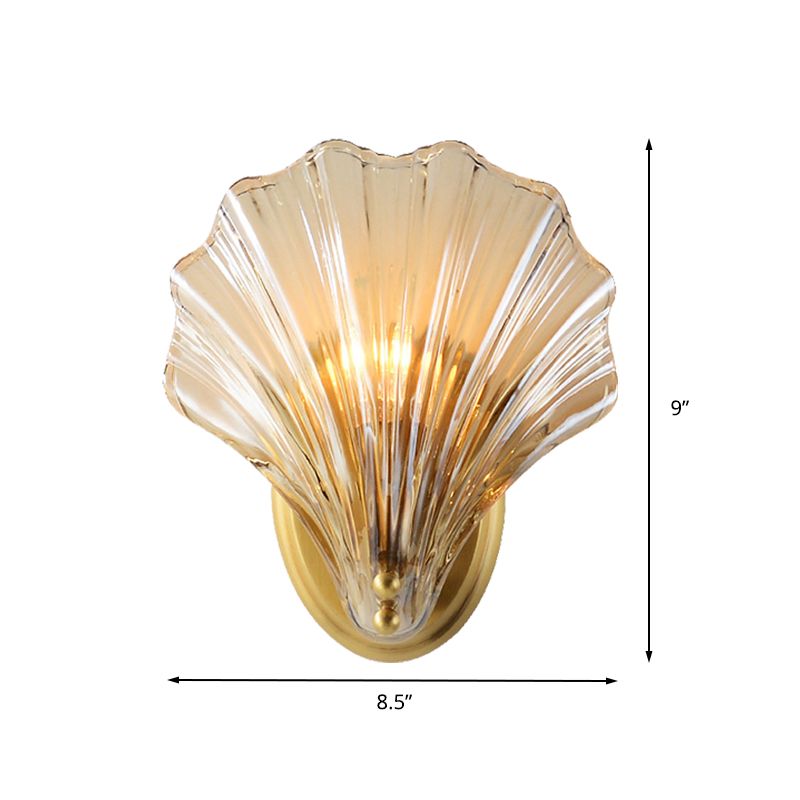 Traditional Scalloped Wall Mount Lighting Clear Glass 1 Head Wall Mounted Lamp in Brass
