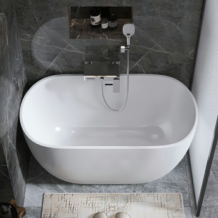 Acrylic Oval Soaking Bath White Freestanding Bath Tub for Bathroom