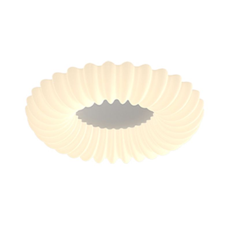 LED Modern Metal Flush Mount Circle Shape Ceiling Lamp with Plastic Shade for Living Room