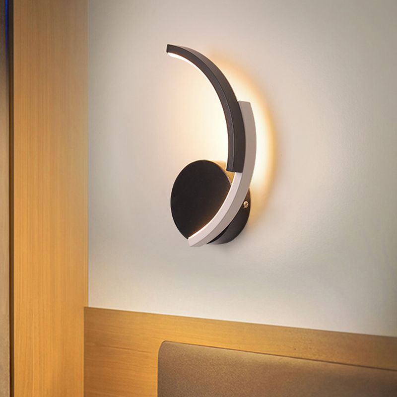 Gebogen lijn woonkamer sconce acryl led moderne wand gemonteerd lamp armatuur in zwart, wit/warm licht