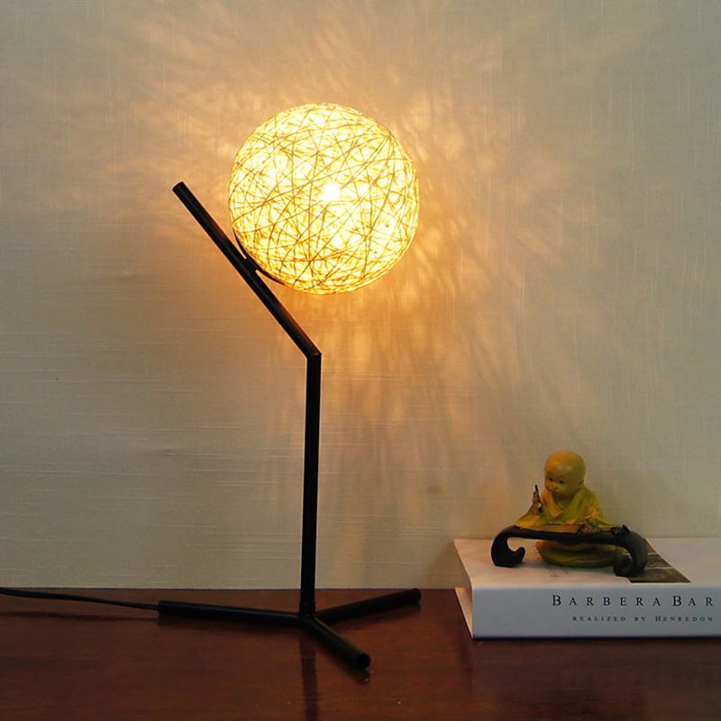 Lámpara de mesa de mesa de mesa de 1 luce estilo lodge de mano con sombra de globo en blanco