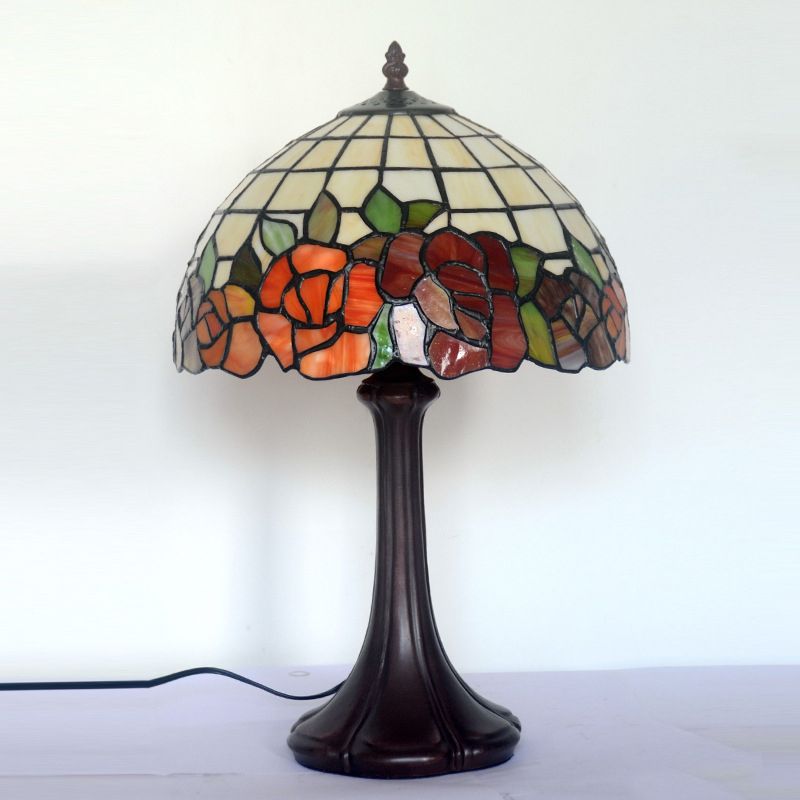 Roseborder Buntglas Nachtlampe Tiffany 1 Glühbirnen -Couchtischbeleuchtung mit Gitterlampenschirm