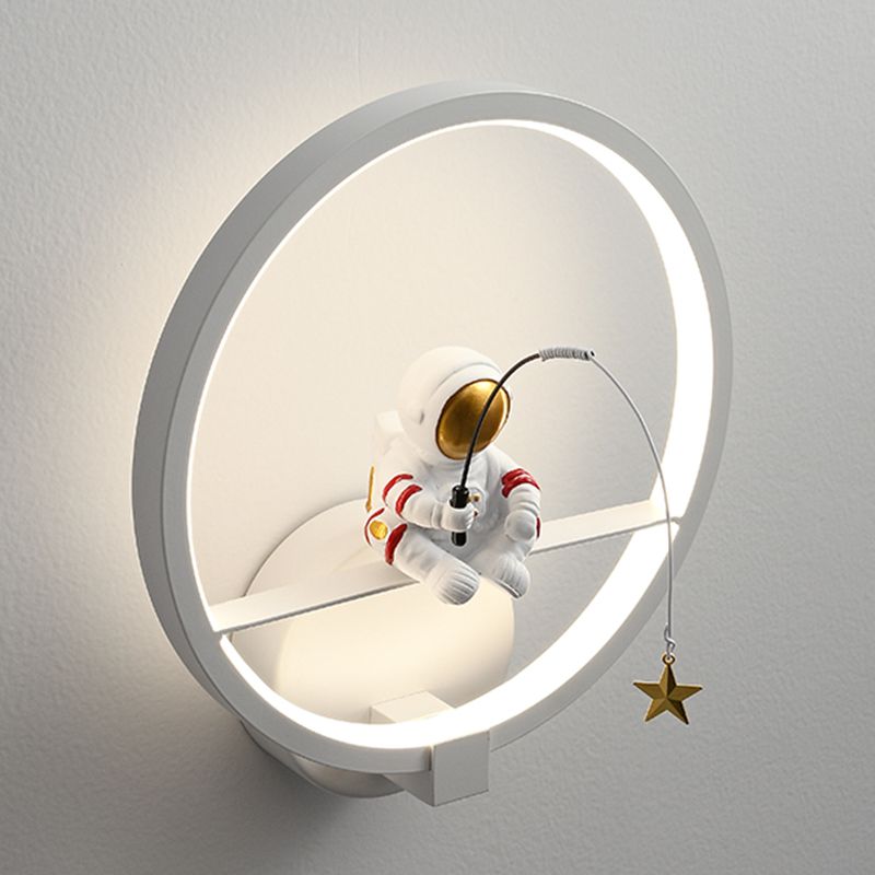 Modern Style Wall Light Creative Astronaut LED Wall Sconce Light for Bedroom