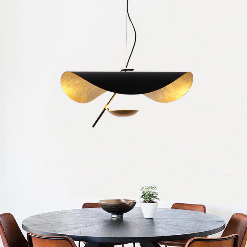 Schwarz -Gold -LED -Lampe im modernen kreativen Stil Schmiedeeisen anheizen Licht für Wohnzimmer