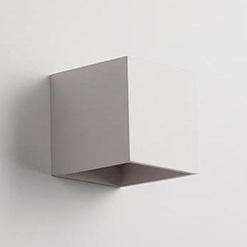 Square Shade Metal Wall Sconce Modern Style 2 Lights Wall Mount Lighting