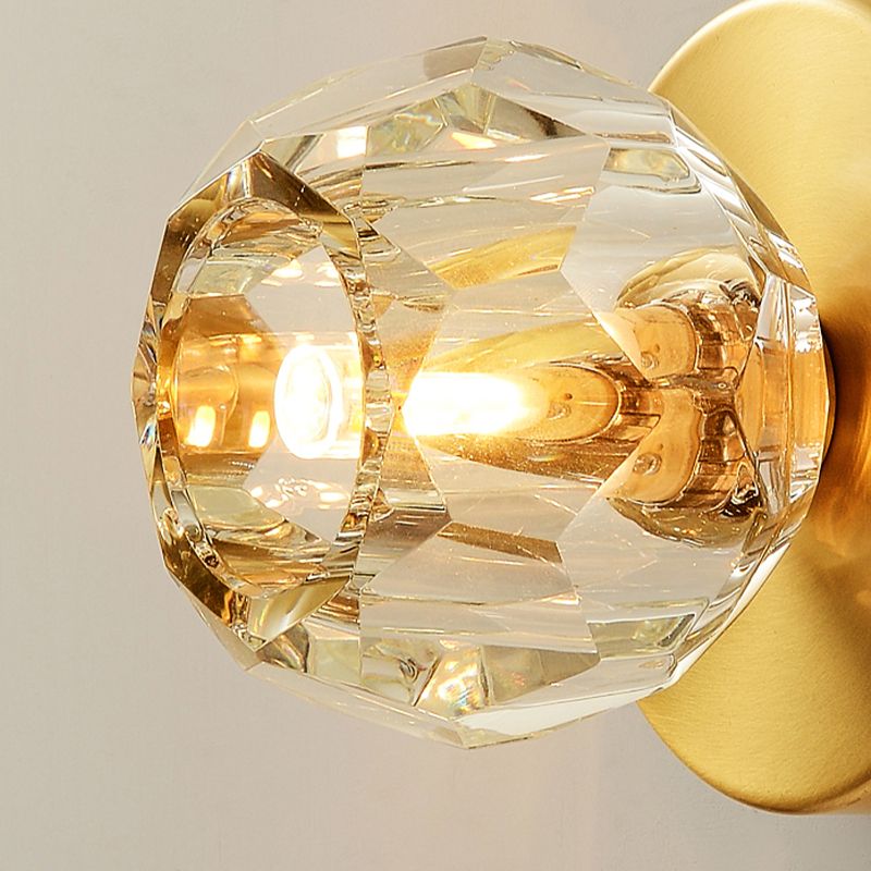 1 Head Living Room Wall Light Contemporary Style Golden Wall Mount Lamp with Faceted Global Clear Glass Shade