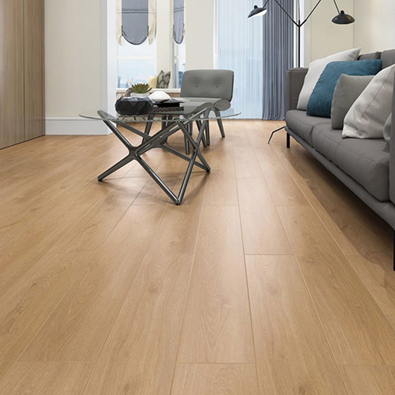 Tradition Pine Wood Hardwood Flooring Smooth Waterproof Flooring